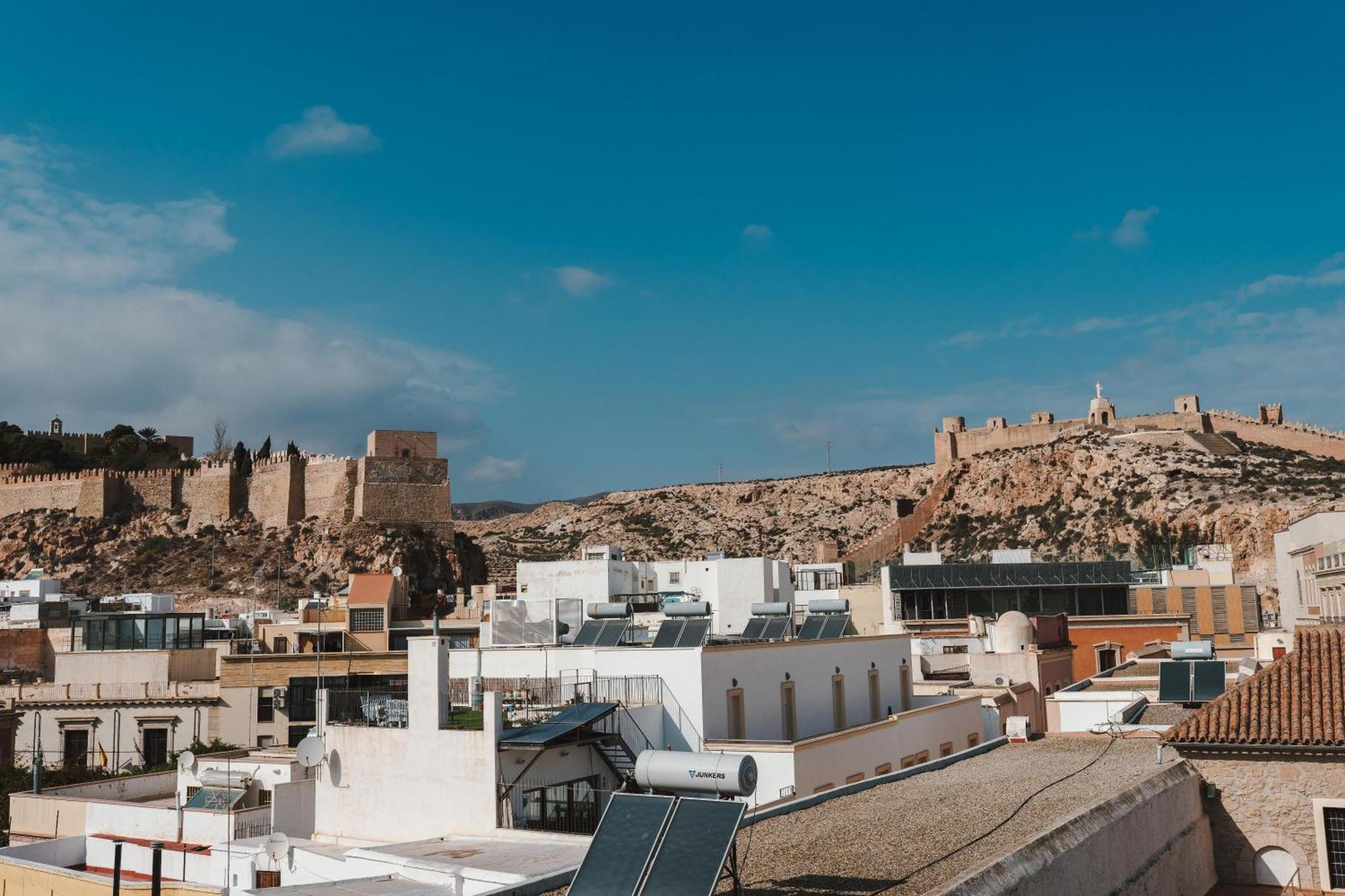 Cathedral - Center - Free Parking - Climatized Apartment Almeria